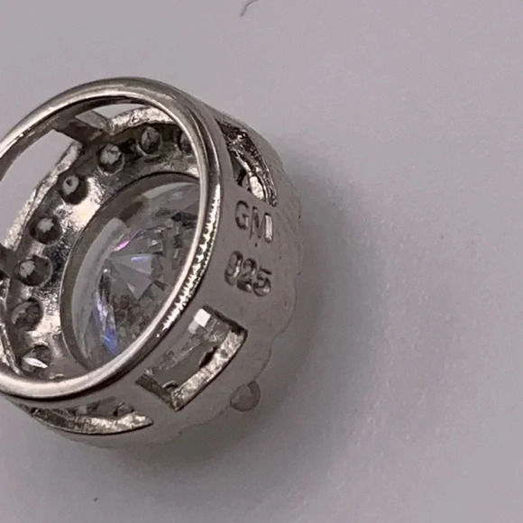 925 Sterling Silver CZ halo style pendant - Picture 2 of 4